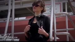 Secretarial gel s strongest suit Miss clinique