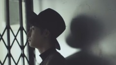 AAA - 愛してるのに 愛せない