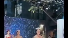 鼎行模特杜嘉班纳走秀