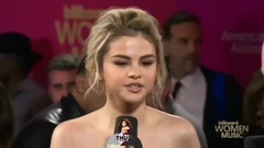 Selena Gomez - Women In Music 红毯采访