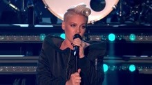 P!nk - Beautiful Trauma + What About Us 现场版 2017