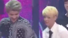 少女时代,SHINee,f(x),EXO,Red Velvet - SM家族之间超有爱的互动