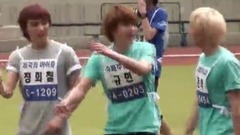 圭贤(Super Junior) - 偶像运动会 圭贤跨栏 11/08/27