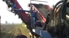 全自动机械化从采摘洋葱到去皮、切片、包装,厉害了我的哥!