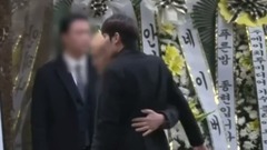 TRAX - SHINee金钟铉去世 生前好友同僚艺人前往灵堂吊唁,Trax 金政模