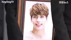 SM 家族送钟铉最后一程 #RIP钟铉,愿天堂没有苦痛# 3