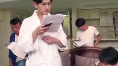 关晓彤 - 电视剧<极光之恋> 第28集预告 马可要演吻戏超兴奋