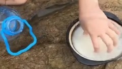 野外做这道五角红烧肉,看她吃得好香