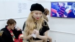 金泫雅 - Lip & Hip 打歌最后一周花絮