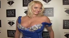 Анастасия Волочкова в программе Модный свет ТК Волга. Ведущая