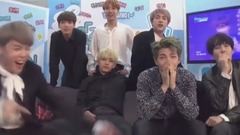 【防弹BTS】防弹看自己表演时的反应之我家爱豆跟别人不一样...