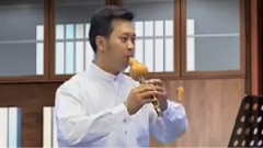 李春华 - 湖边的孔雀 葫芦丝独奏