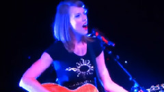 Taylor Swift - You Belong With Me