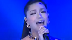 The Edge Of Glory 现场版