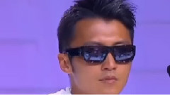 谢霆锋化身谢眼镜