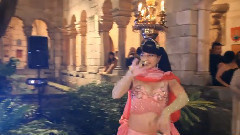 亚历山德拉的肚皮舞