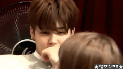 JIMIN专注的眼神