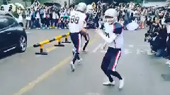 灿烈INS更新短频一则