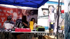 Love Me Right上海演唱会场外粉丝应援视频