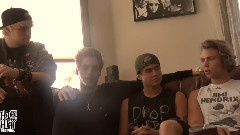 5 Seconds of Summer - Hey Violet & Signing