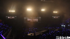 开唱前大合唱的宝蓝海