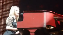 Taylor Swift - Playing Piano and All Too Well Speech