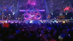 People Loving People (American Music Awards 2014)现场版