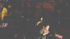 RAIN表演台下牛肉Line跟跳