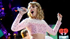 Taylor Swift - We Are Never Ever Getting Back Together & 22 & I Knew You Were Trouble