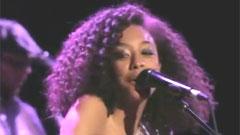 Corinne Bailey Rae - Put Your Records On Live In Williamsburg