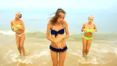 Красиви рускини танцуват яко на морето