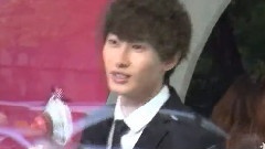 Mnet李赫宰挥小手再见