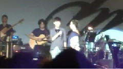 张惠妹 - 与苏打绿青峰互动