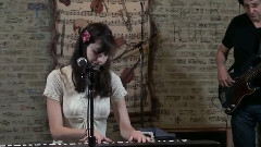 Lucy Schwartz - Paper Plane KGRL FPA