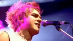 Nowhere To Run & 5 Colours Her Hair