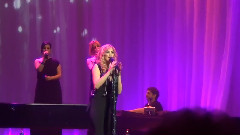 Delta Goodrem - Dancing With A Broken Heart