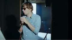 Phoenix - Trying To Be Cool