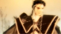 且留新月共今宵