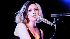 Lady Gaga - The Edge Of Glory