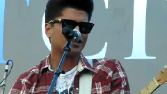 Bruno Mars - Top Of The World