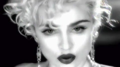 Barbra Streisand Strikes A Pose! Vogue