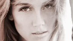 Delta Goodrem - Sitting On Top Of The World