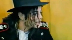 Michael Jackson - 迈克尔杰克逊危险巡演期间-MJ和小朋友们在一起
