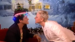 Bruno Mars - Bruno's Holiday Hat