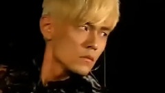 拍摄<十二新作>专辑内页