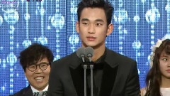 拥抱太阳的月亮