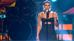 Nelly Furtado - Fuerte & Bajo Otra Luz