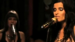 Nelly Furtado - Maneater