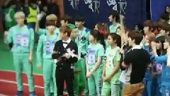 MBC MUSIC 偶像运动会Full Ver. EXO-秒晃镜头集锦