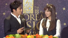 曹政奭,郑恩地(Apink) - 颁奖